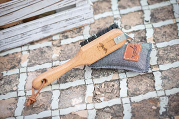Cure pieds brosse